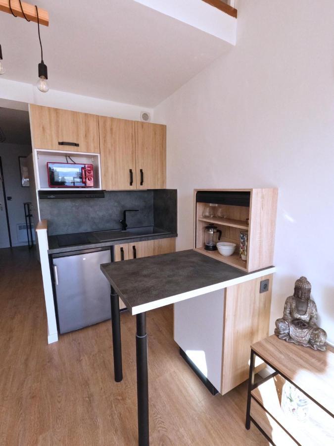 Appartement Hyeres - Costebelle Duplex Vue Mer Balcon Residence Privee Parking - Marie Caroline Exterior photo